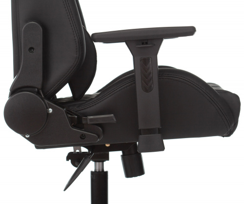 Кресло игровое Knight Rampart черный ромбик эко.кожа с подголов. крестовина металл фото 12